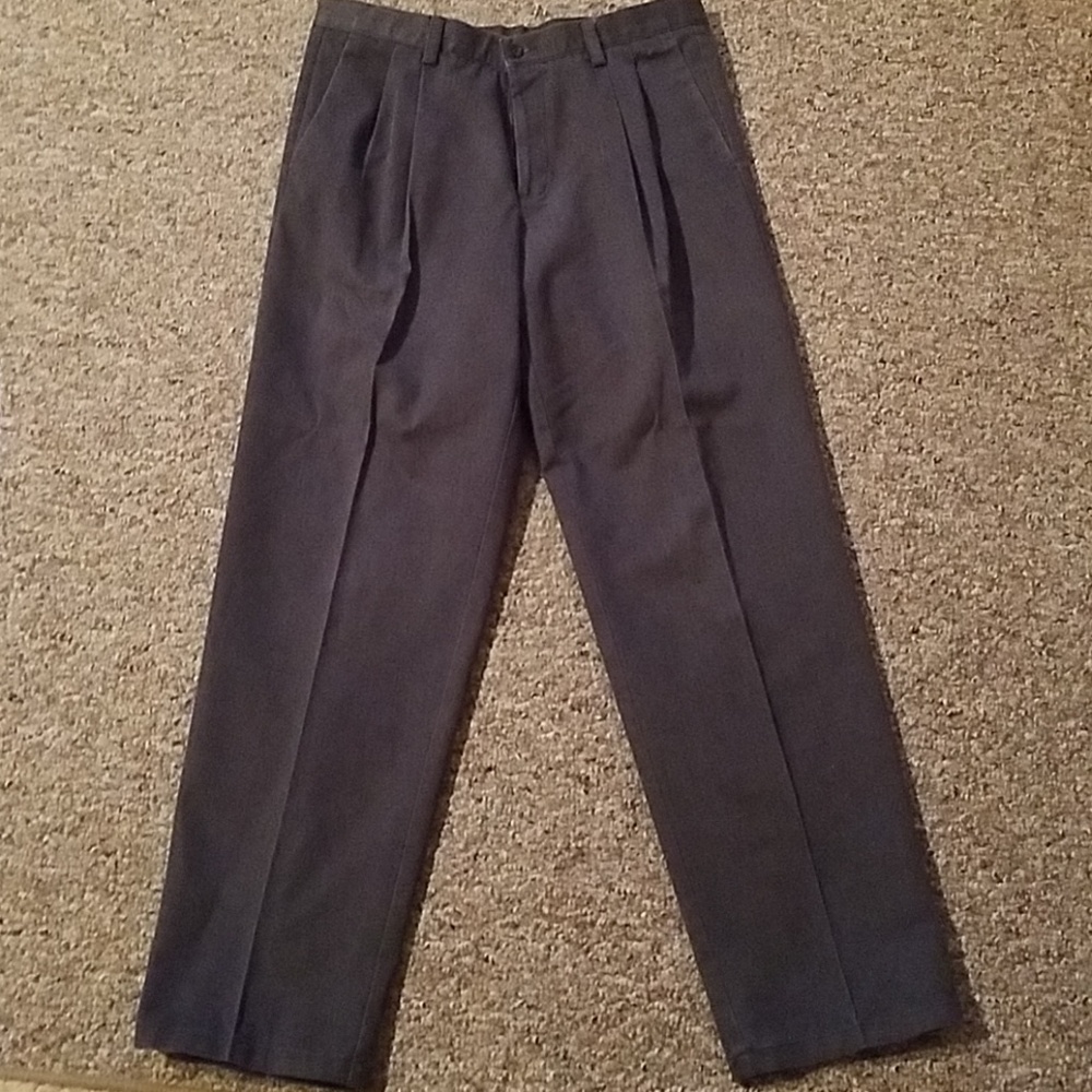 Dockers khakis